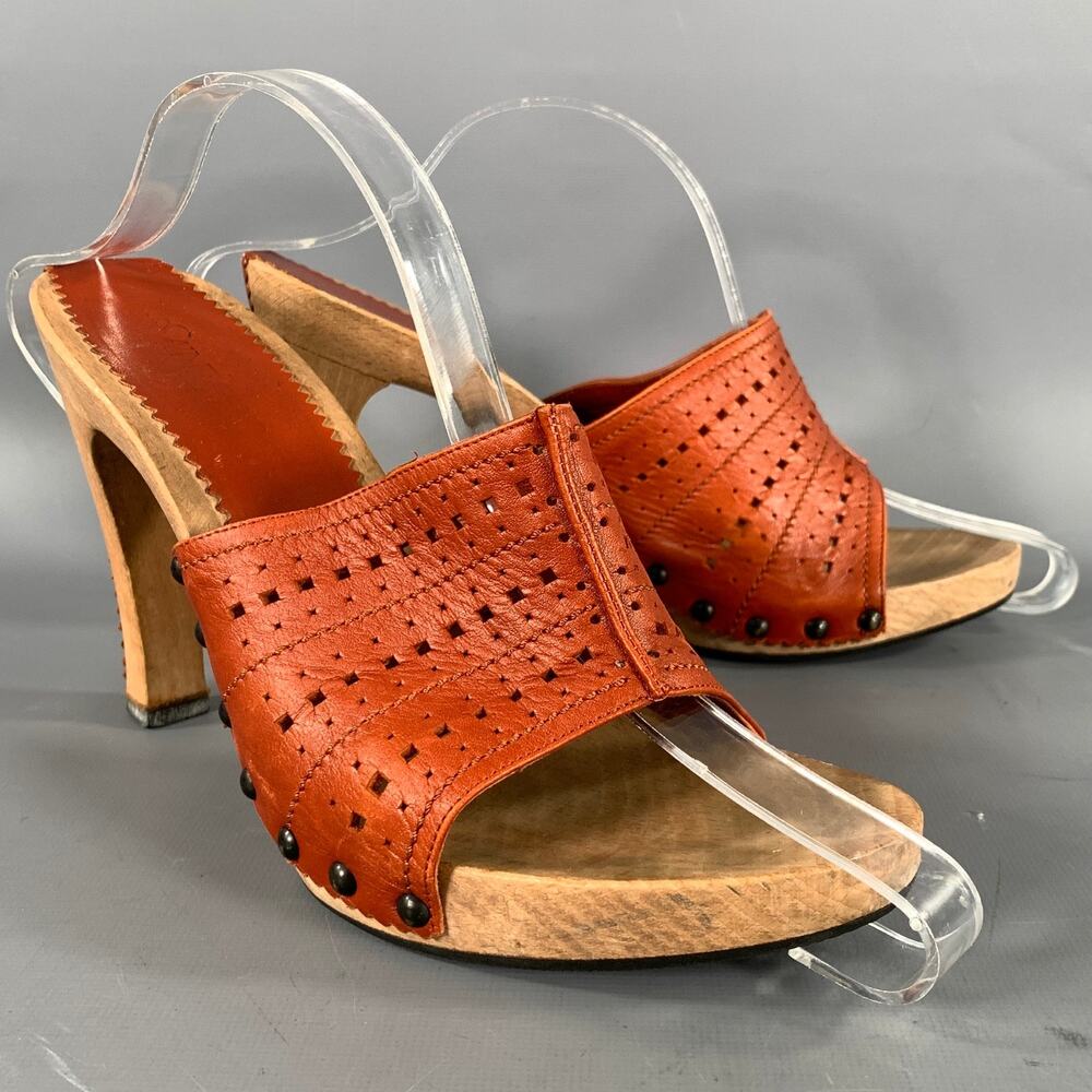 YVES SAINT LAURENT Size 9 Orange Rust Leather 1506 9070 39 Lazer Cut Sandals